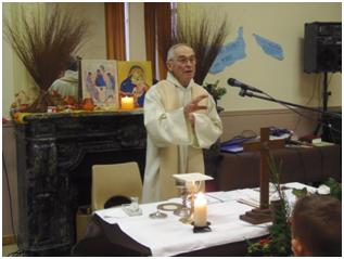 Le père Marius nous aide à bien vivre notre célébration 