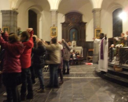 Reste dans LA JOIE! JESUS est là!