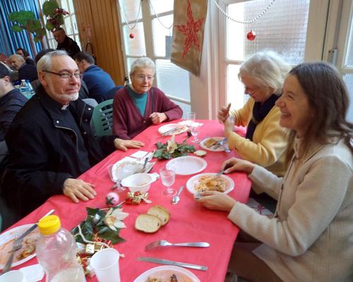 1212_ssvp repas noël 024B.JPG