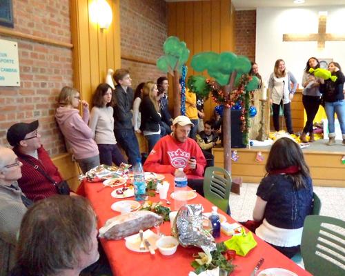 1212_ssvp repas noël 038B.JPG