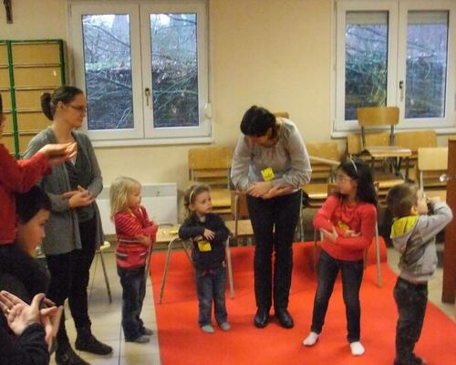 On mime les chansons...