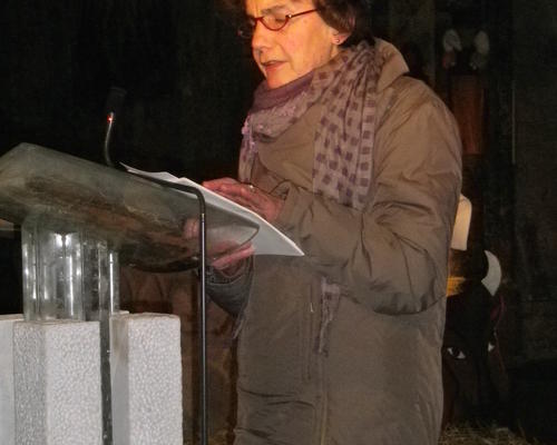 ... lit un passage du livre de Michée.