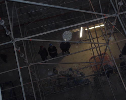 DE LA POUSSIÈRE DU CHANTIER SUR L'OBJECTIF !