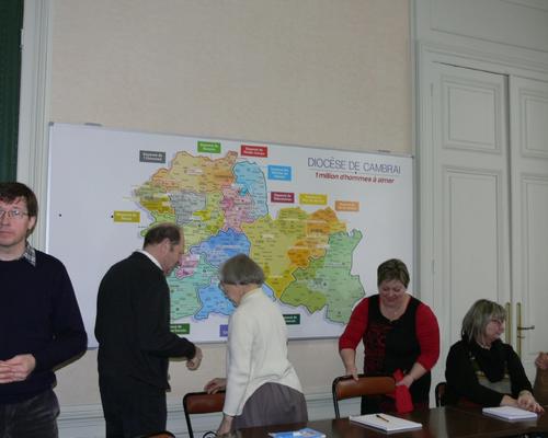 dans la salle du conseil