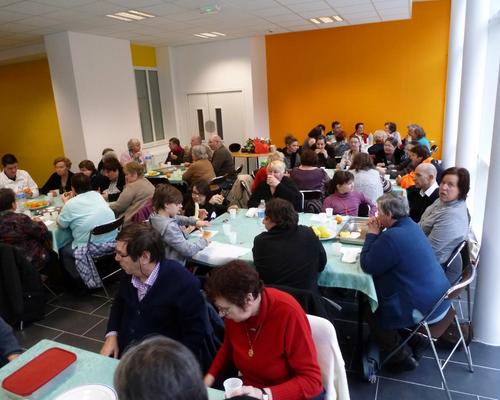 73. repas JPG