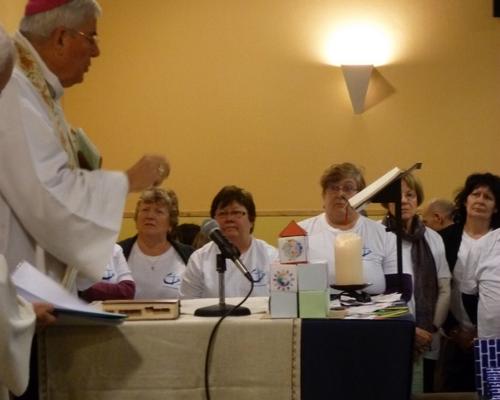 l'envoi par Mgr GARNIER des témoins Solidarité Quartiers au rassemblement national DIACONIA 2013 à Lourdes les 9, 10 et 11 MAI