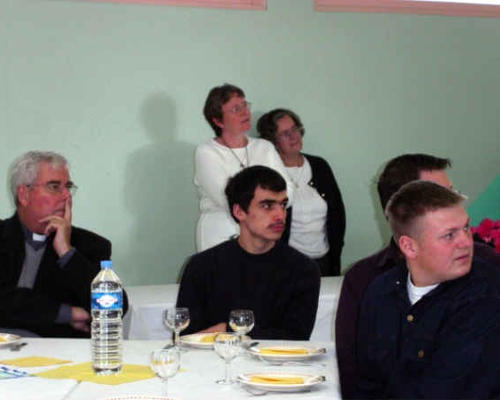 Mgr Garnier avec les lycéens