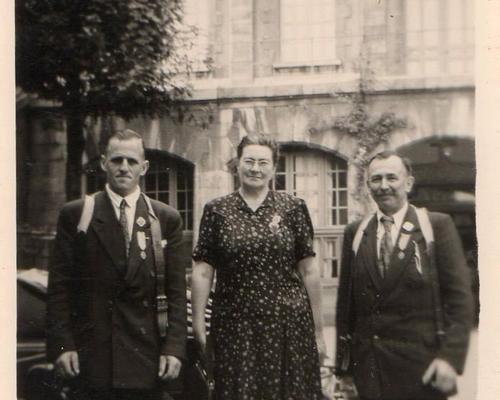 Mr Herbot et ???
Lourdes 1954 (ou 55)