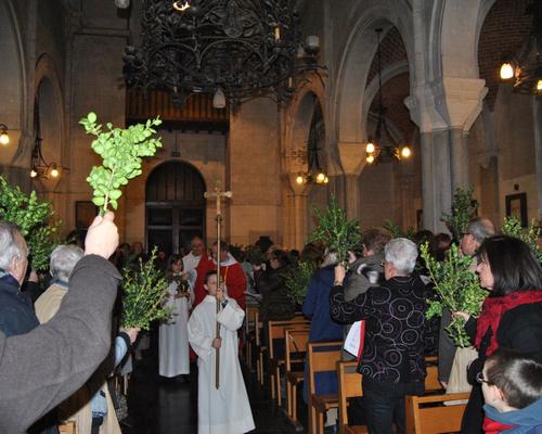 Béni soit Celui qui vient au nom du Seigneur !