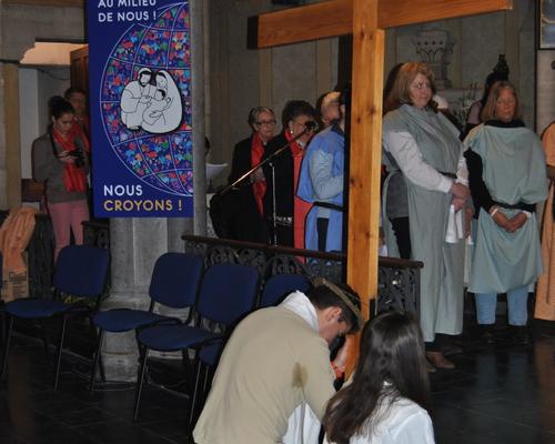 Eloï, Eloï, lama sabaqthani... Poussant un grand cri Jésus expira.