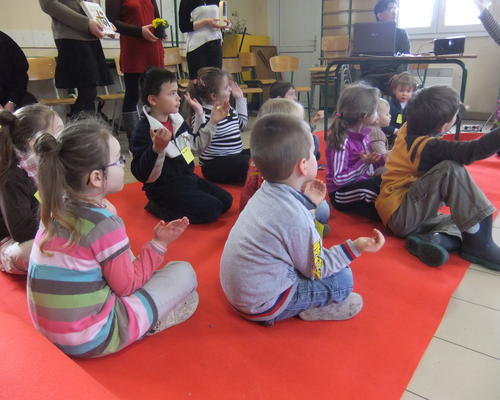 ... être gentils avec nos parents, nos camarades, et donc faire plaisir à Jésus.