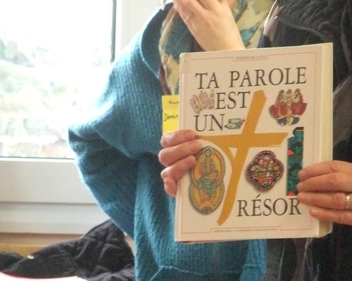 L'histoire de Jésus est dans ce livre que l'on doit garder comme un trésor.