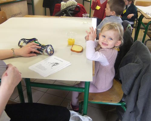 Dans la joie de PAQUES, nous partageons un goûter...