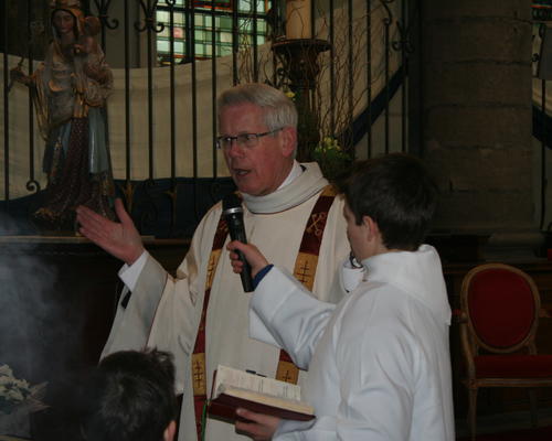 "Allez dans la Paix du Christ" "Nous rendons grâce à Dieu!"