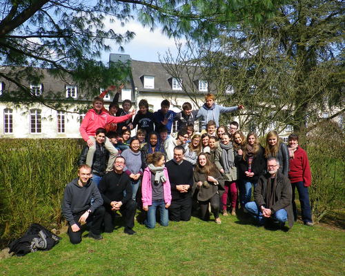 Une photo du groupe au grand complet.