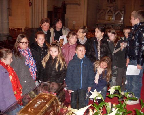 Les enfants du cate et les reliques (2).JPG