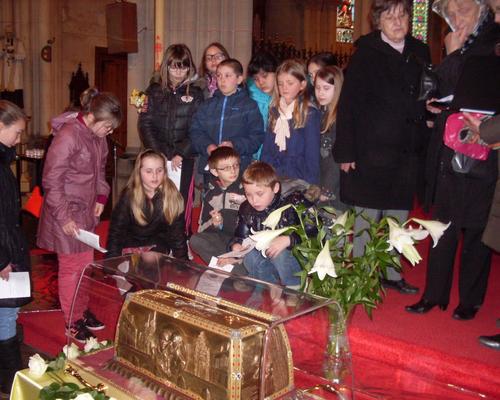 Les enfants du cate et les reliques (2).JPG