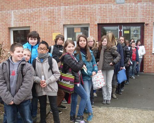 Les enfants du cate et les reliques (2).JPG