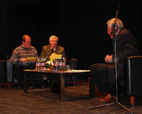 Après la pause, Xavier et Michel questionnent Mgr