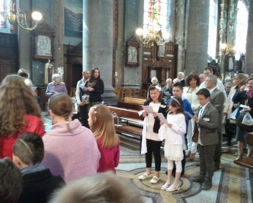 Entrée des futurs baptisés en procession