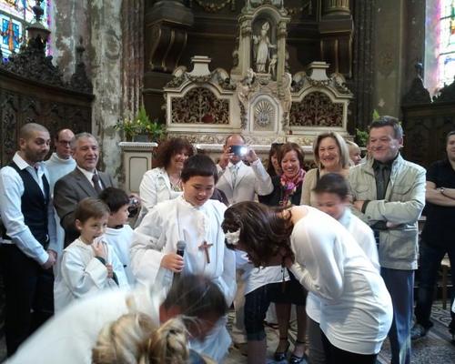 Marie-Cécile je te baptise au nom du Père et du Fils et du Saint-Esprit