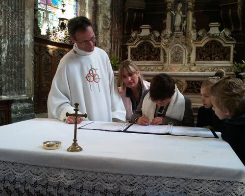 Le moment des signatures