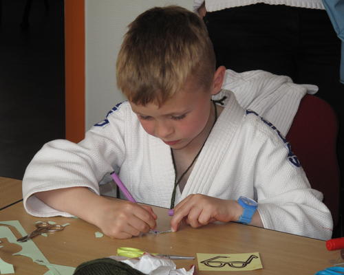 Paul s'applique