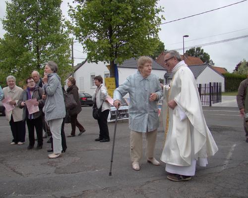 procession_oisy.JPG