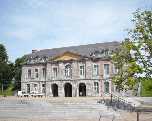 Maubeuge porte de Mons (2).JPG