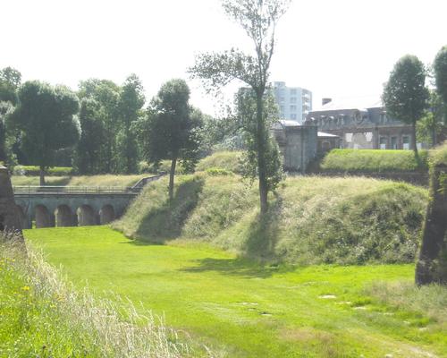 Maubeuge remparts (8).JPG