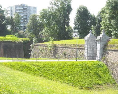 Maubeuge remparts (10).JPG