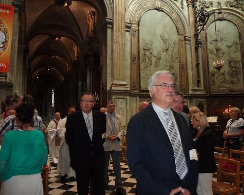 procession d'entrée avec les Gardes de Notre-dame