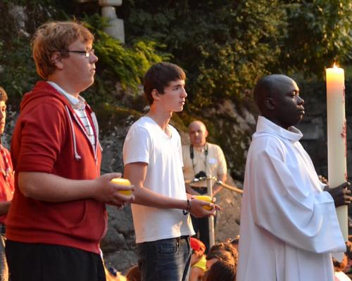 lourdes2013_pelejeunes1043.JPG