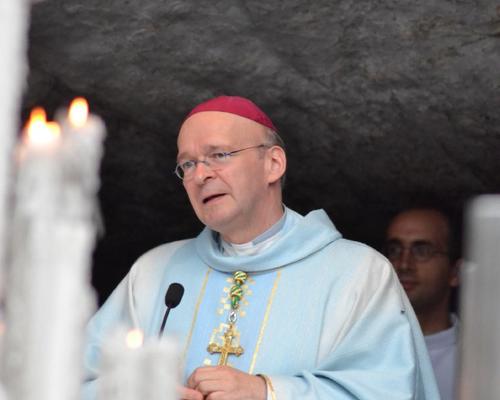 lourdes2013_pelejeunes1056.JPG