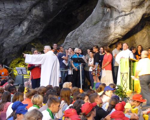 lourdes2013_pelejeunes0548.JPG