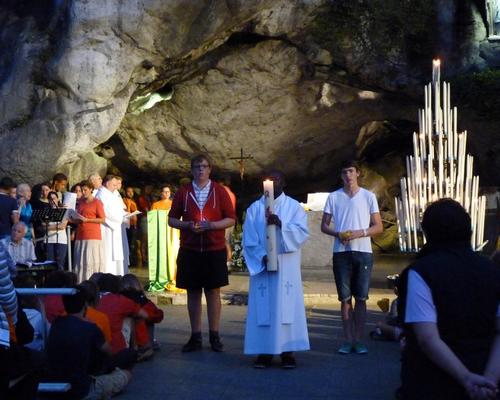 lourdes2013_pelejeunes0549.JPG