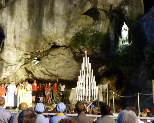lourdes2013_pelejeunes0554.JPG