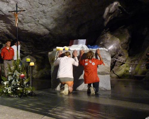 lourdes2013_pelejeunes0560.JPG