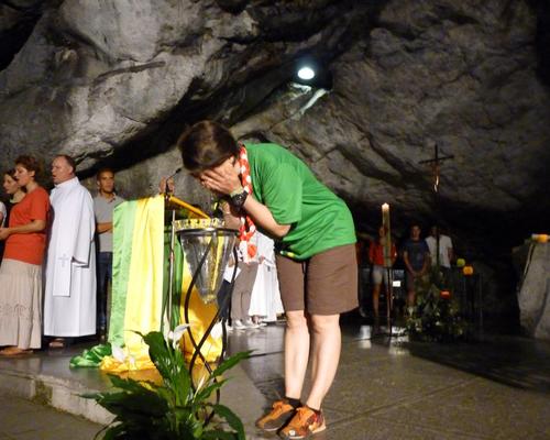 lourdes2013_pelejeunes0573.JPG