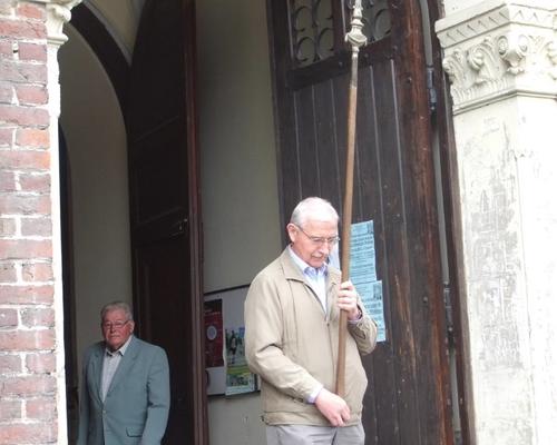 Sortie en procession vers la chapelle