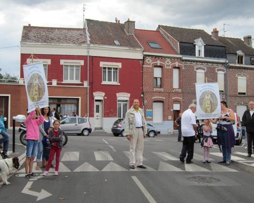 attente de ND avenue des sports.JPG