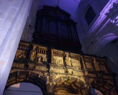 Le jubé et l'orgue.