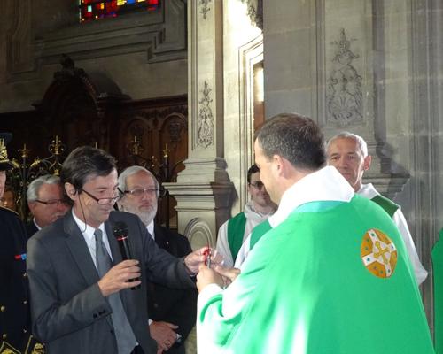 Le maire de Cambrai remet les clefs des trois églises appartenant à la ville