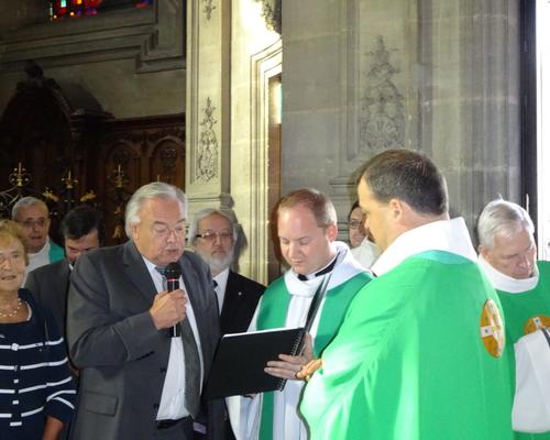 Le maire de Proville remet la clef de l'église ST Aubert
