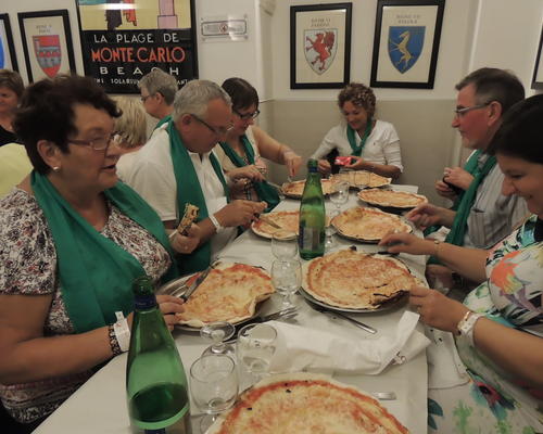 Enfin une pizza !