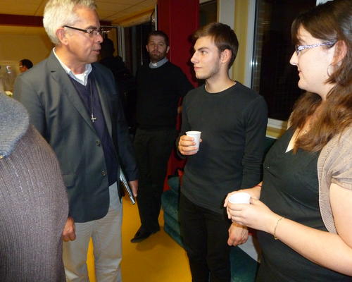 Nous accueillons le nouveau doyen, le Père Launay.