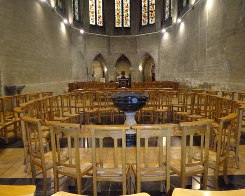 Le baptistère dans le choeur