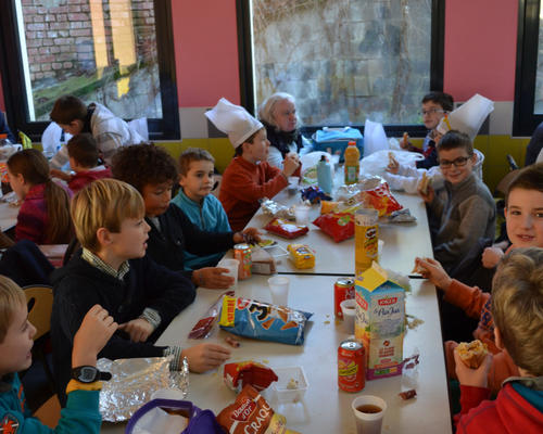 pique-nique au restaurant scolaire (2)
