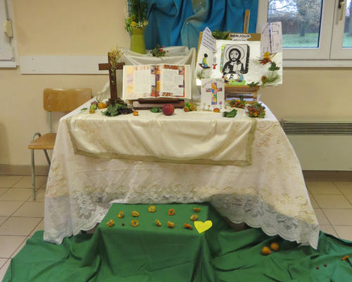 Une dernière fois, notre belle table garnie pour JESUS...car...