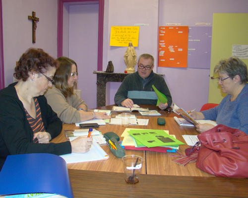 Préparation de la liturgie pour les enfants.